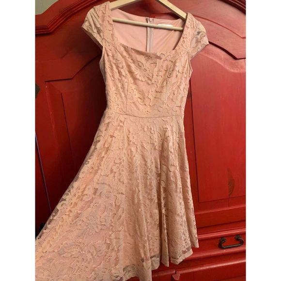 Mua Dress Size Small Peachy Pink Full Lace Dress Swingy Skirt Fully Lined EUC - Picture 1 of 5